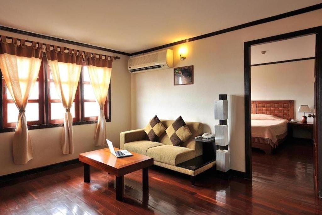 Lao Orchid Hotel В'єнтьян Екстер'єр фото