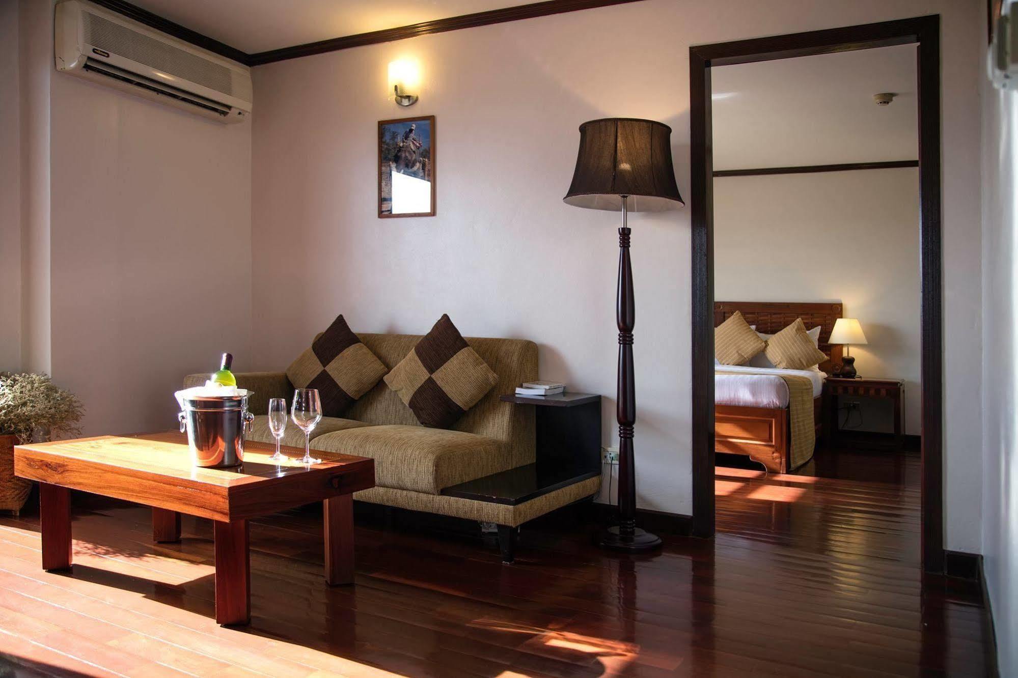 Lao Orchid Hotel В'єнтьян Екстер'єр фото